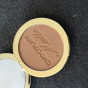 Too Faced bronzer in medium